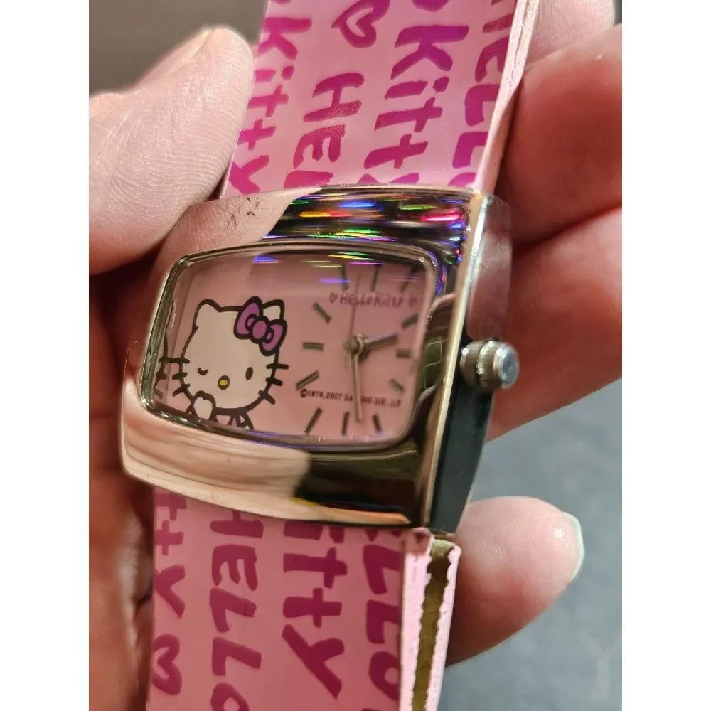 *Sale* Pink and silver tone Hello Kitty watch needs battery